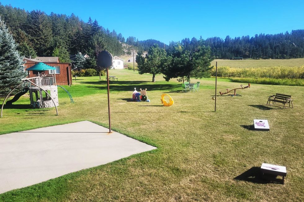 Outdoor Activities Area | CREEKSIDE COUNTRY RESORT